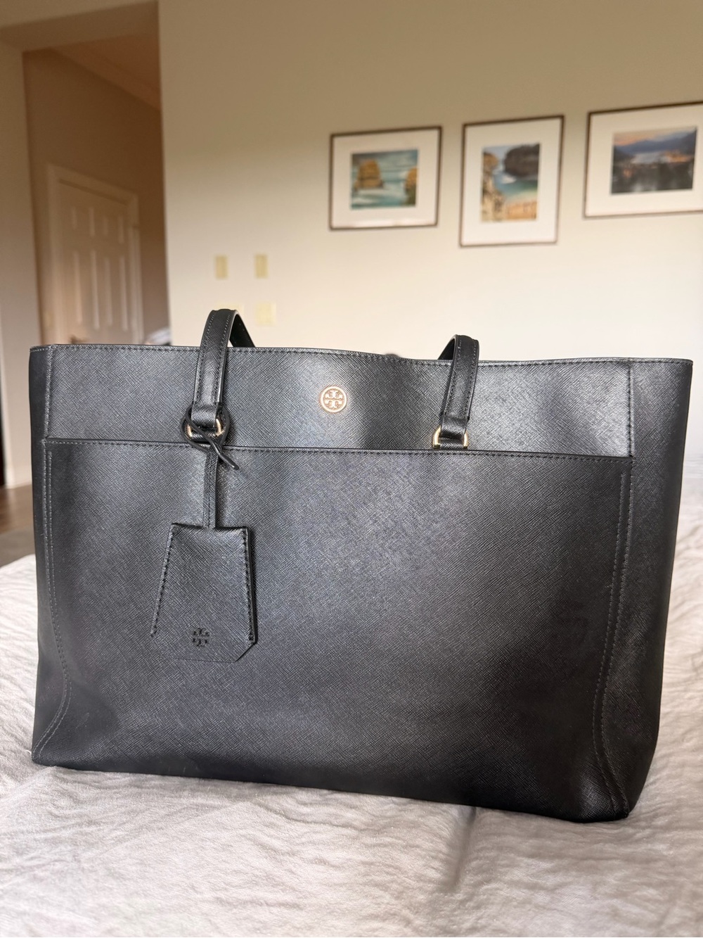 TORY BURCH LARGE ROBINSON TOTE BAG BLACK SAFFIANO LEATHER PURSE.